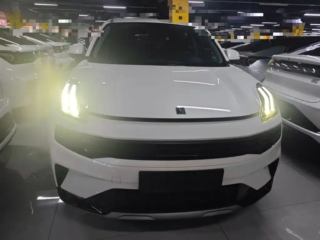 Lynk & Co 06 EM-P — фото 9
