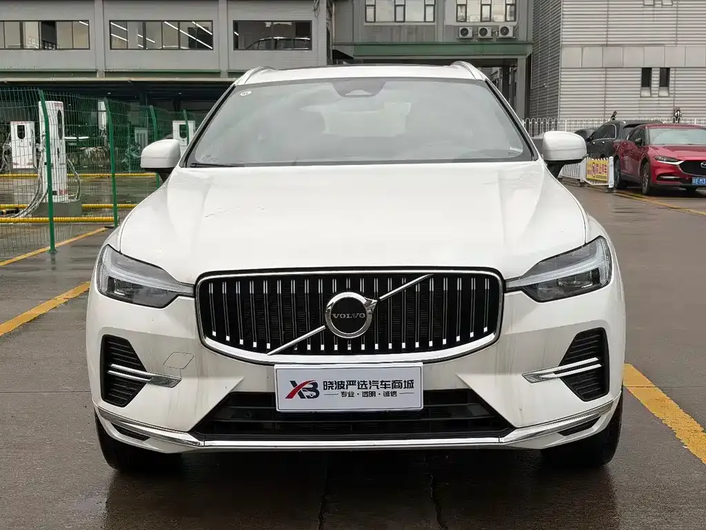 Volvo XC60 — фото 7