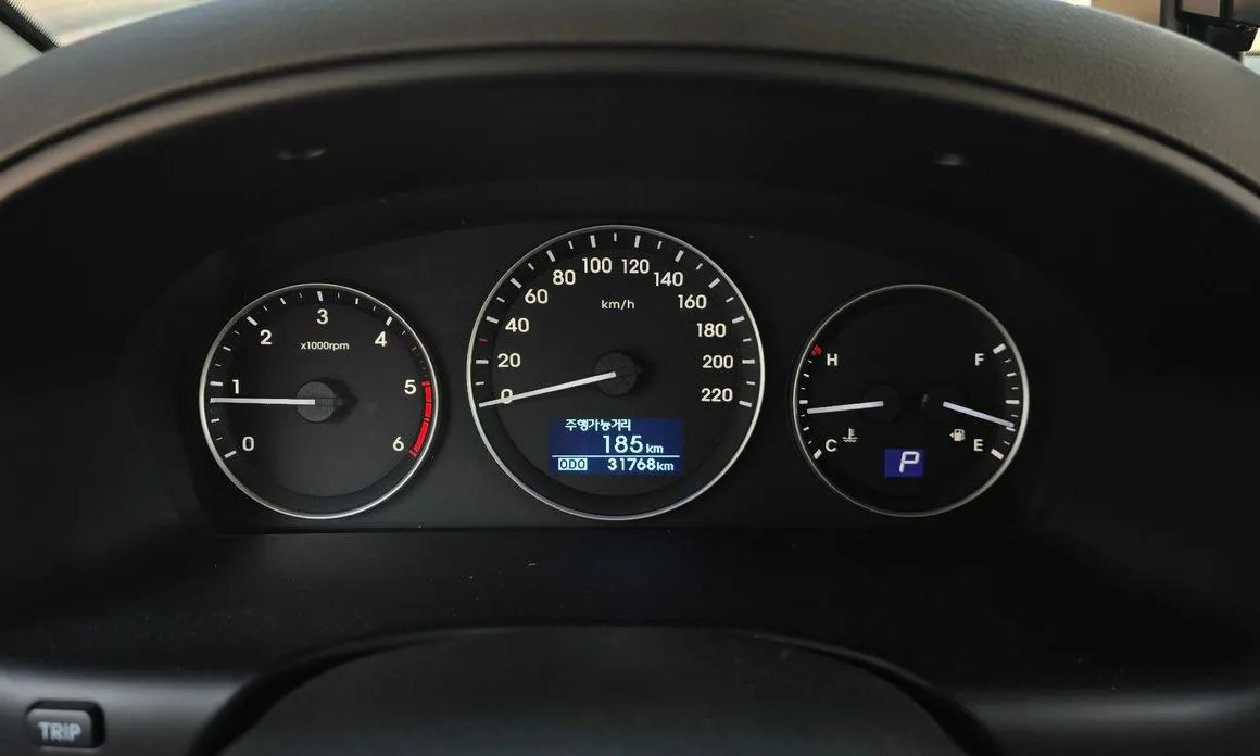 Hyundai Starex — фото 3