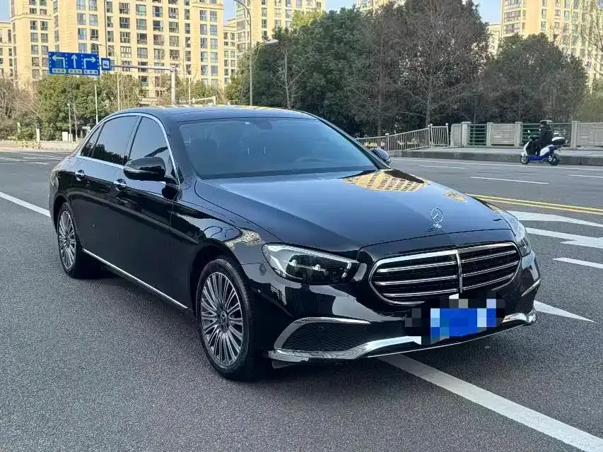 Mercedes-Benz E-Class — фото 10
