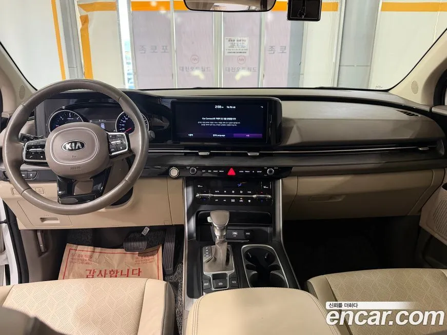 Kia Carnival — фото 10