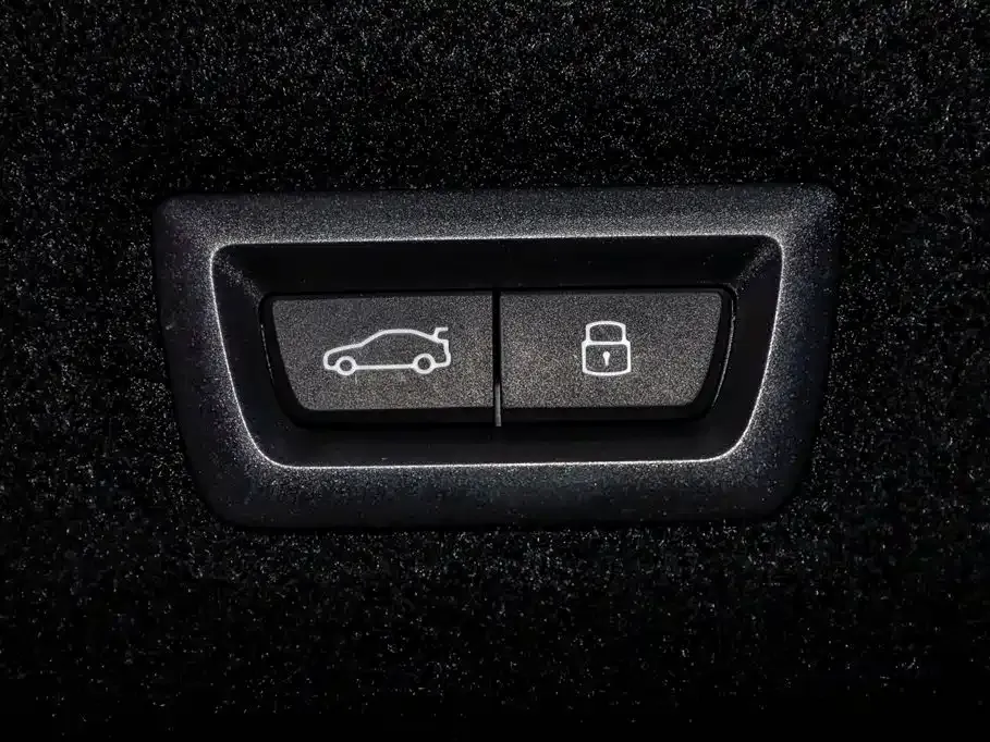 BMW i7 — фото 8