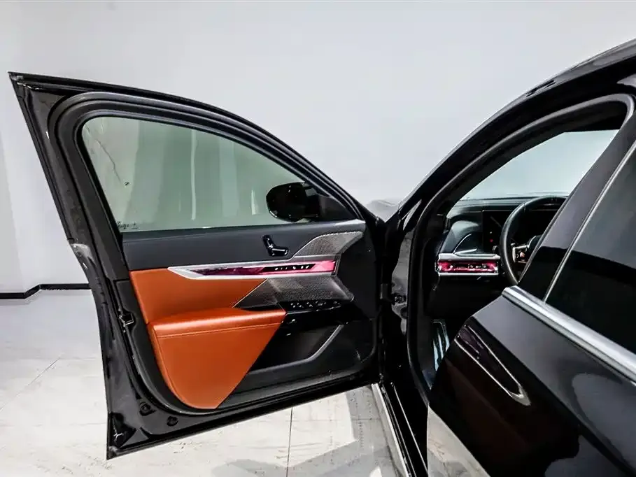 BMW i7 — фото 5
