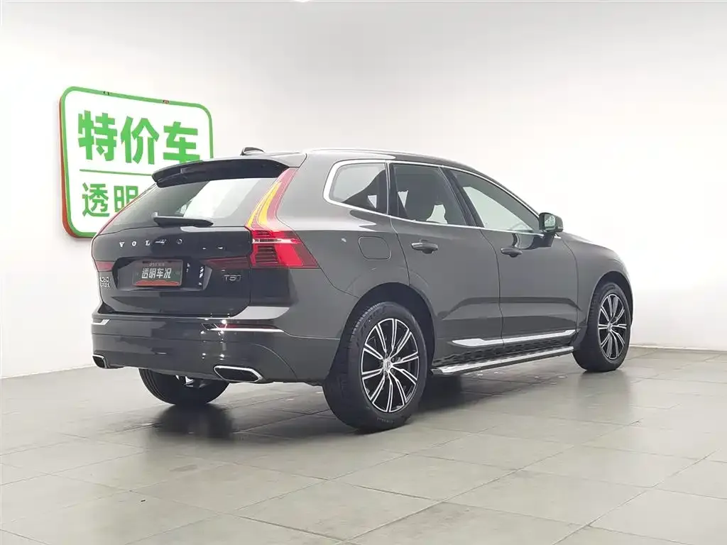 Volvo XC60 — фото 10
