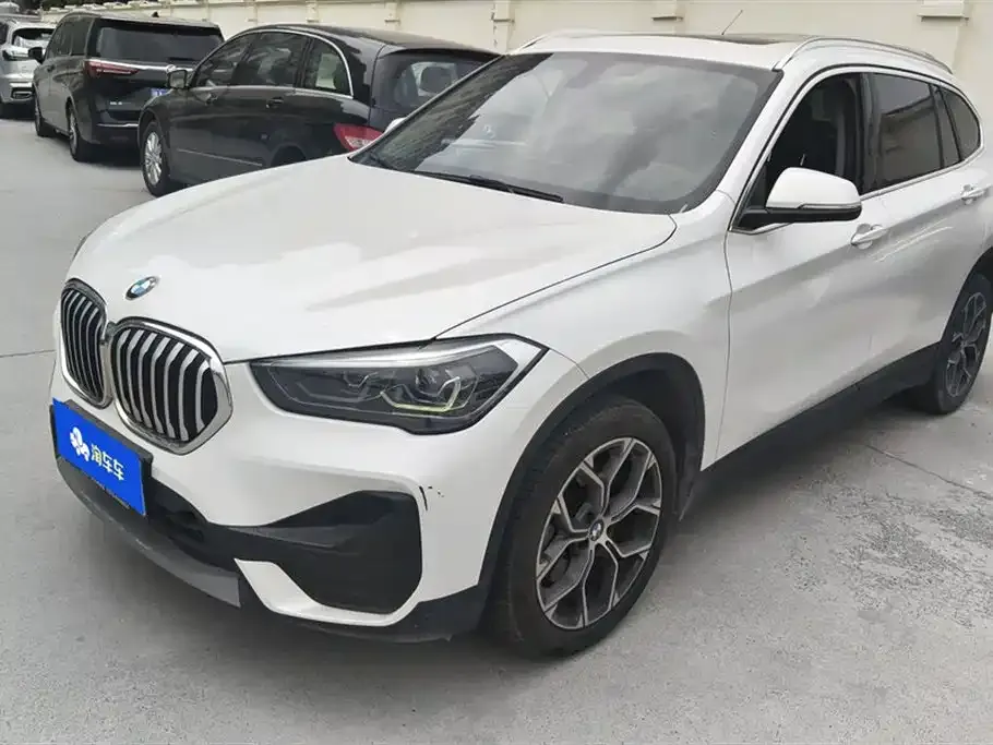 BMW X1 — фото 1