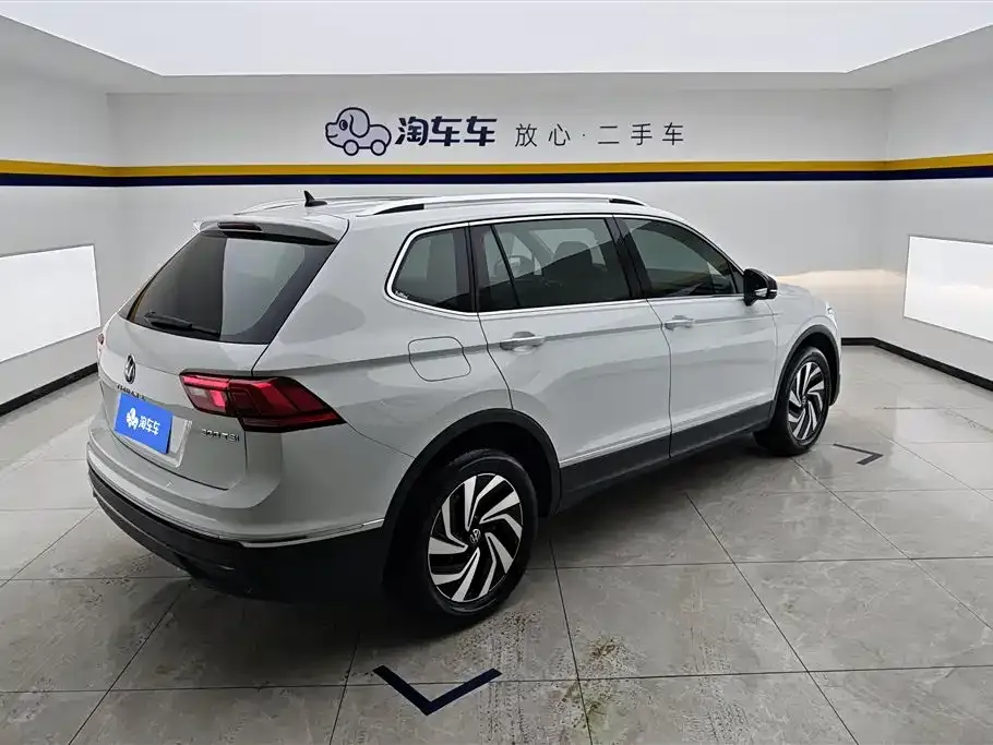 Volkswagen Tiguan L — фото 6