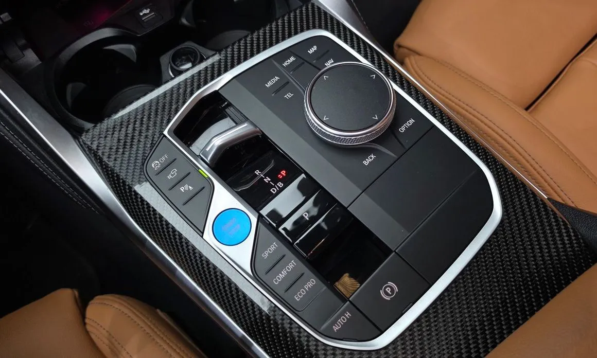 BMW i4 — фото 10
