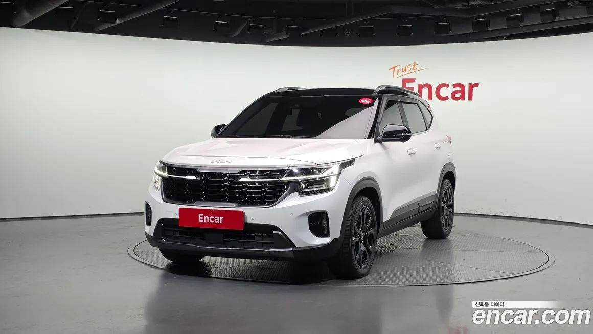 Kia Seltos — фото 1