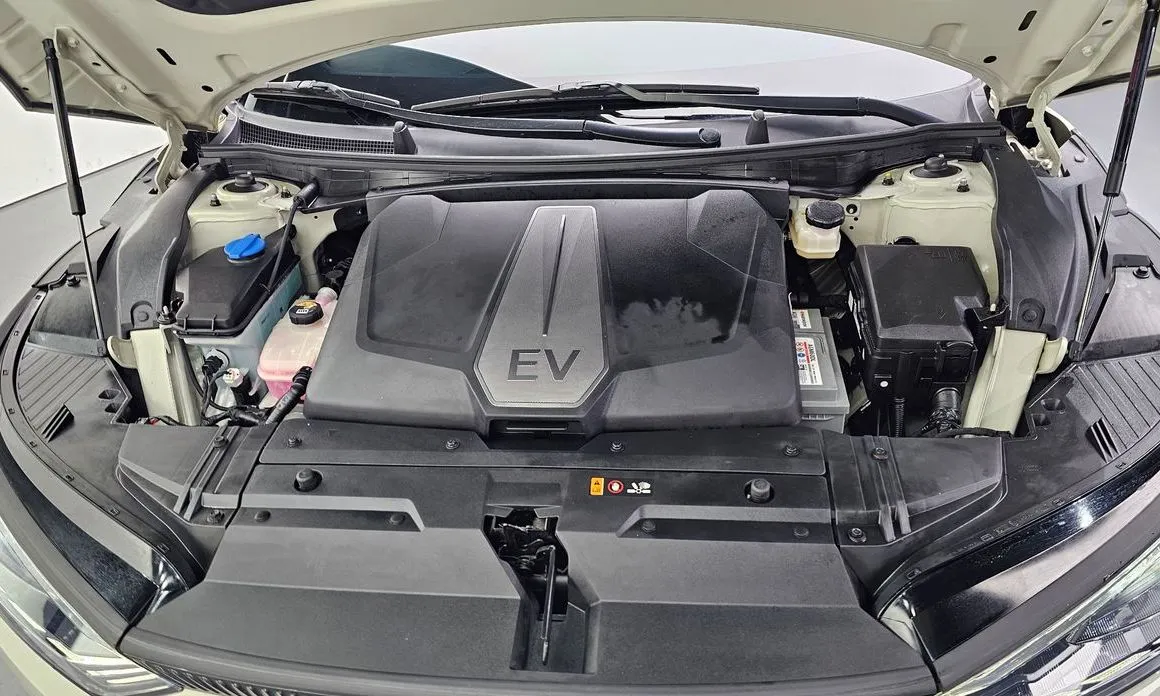 Kia EV6 — фото 9