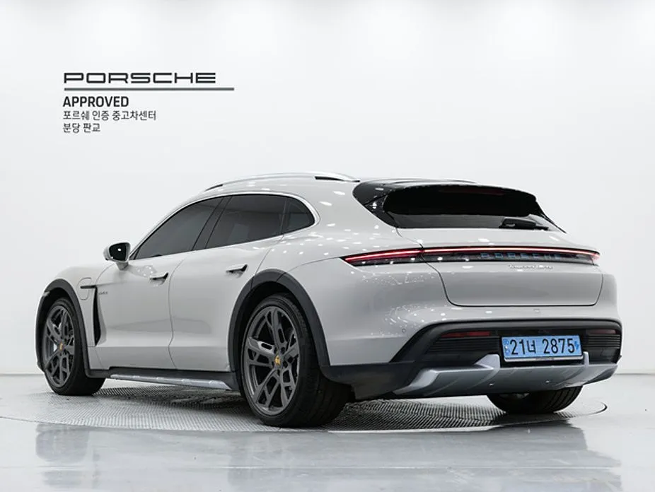 Porsche Taycan — фото 5