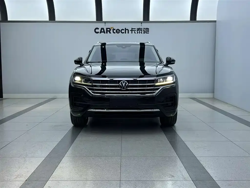 Volkswagen Touareg — фото 2