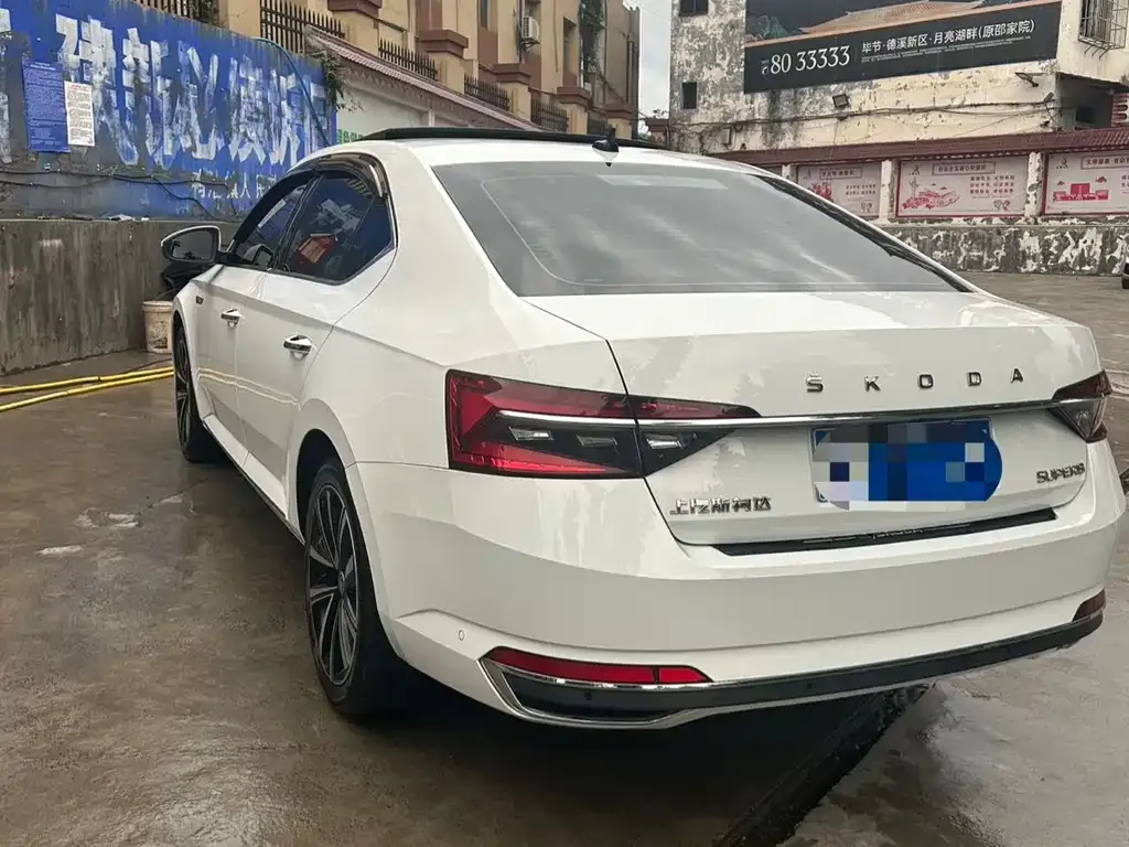 Skoda Superb — фото 6