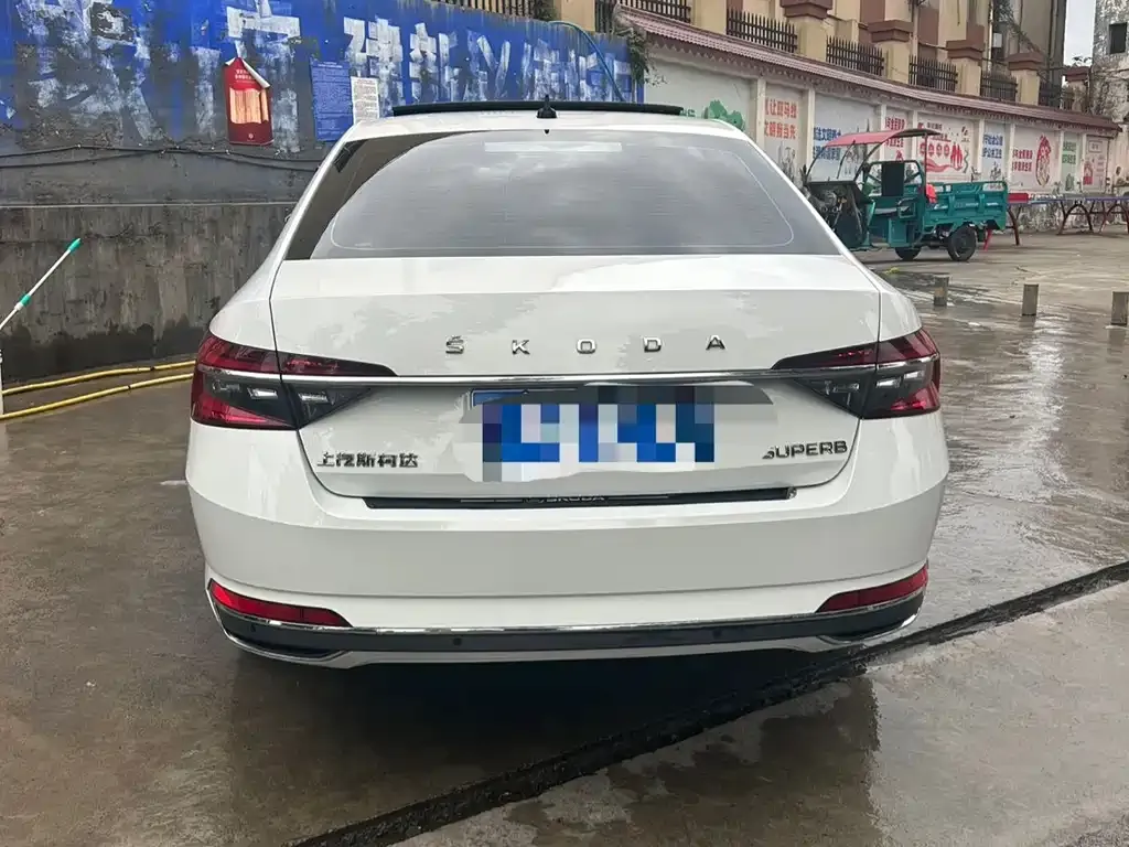 Skoda Superb — фото 3