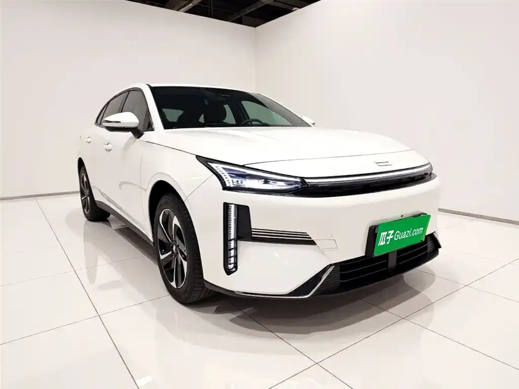 Geely Galaxy L6 — фото 6