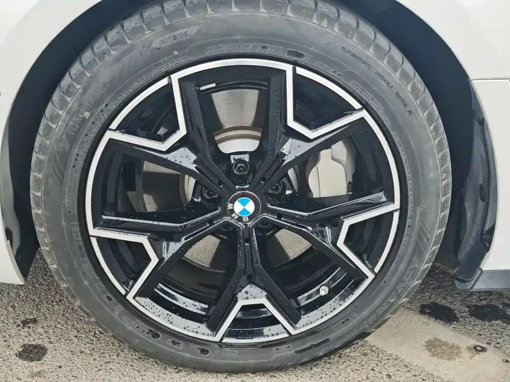 BMW i3 — фото 9