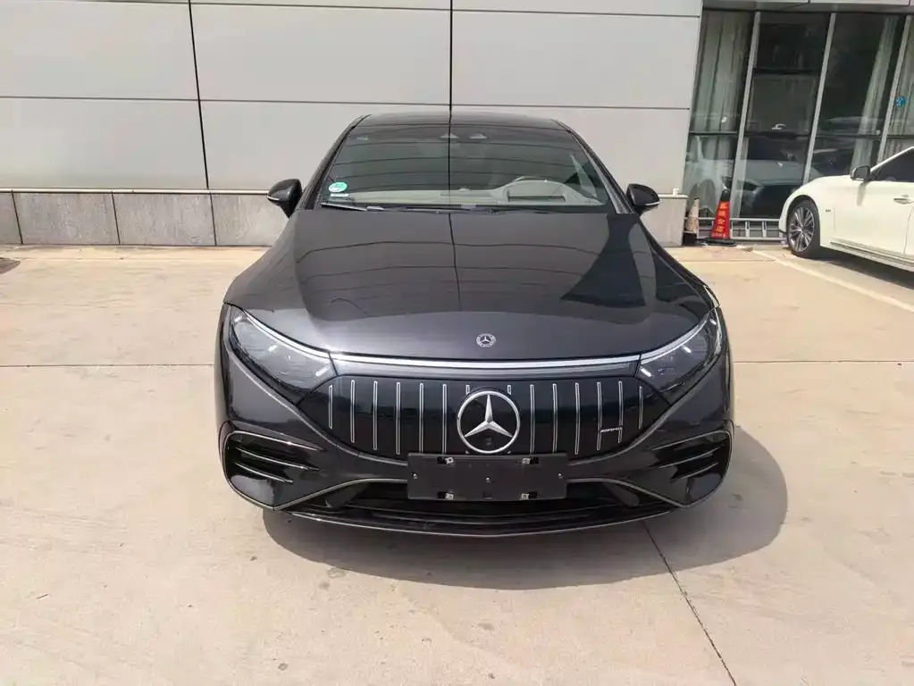 Mercedes-Benz EQS AMG — фото 4