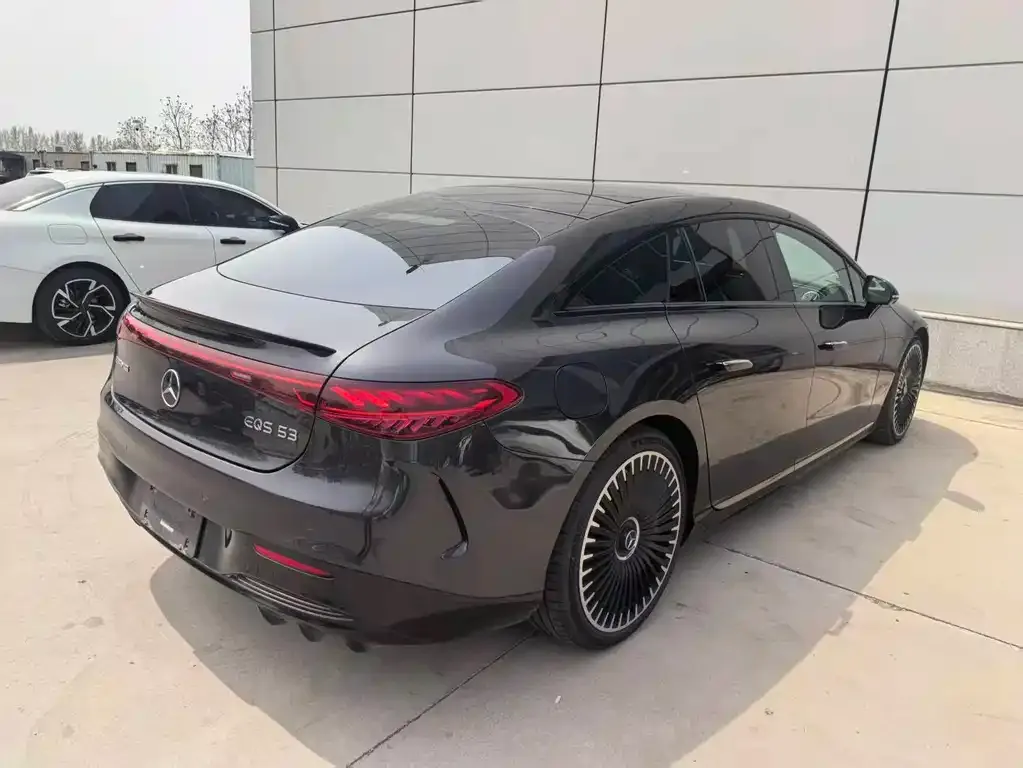 Mercedes-Benz EQS AMG — фото 2