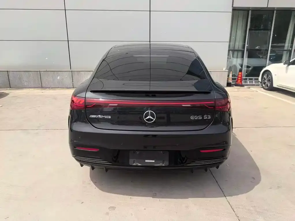 Mercedes-Benz EQS AMG — фото 3