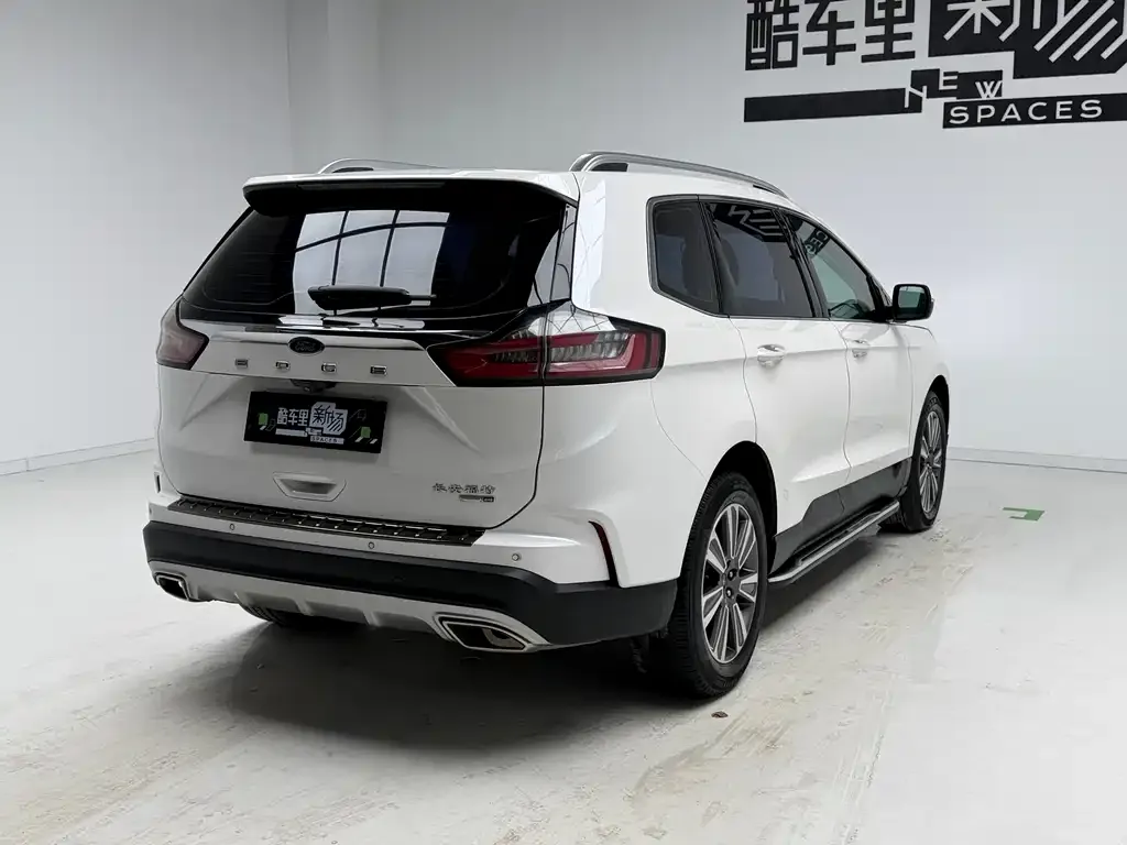 Ford Edge — фото 6