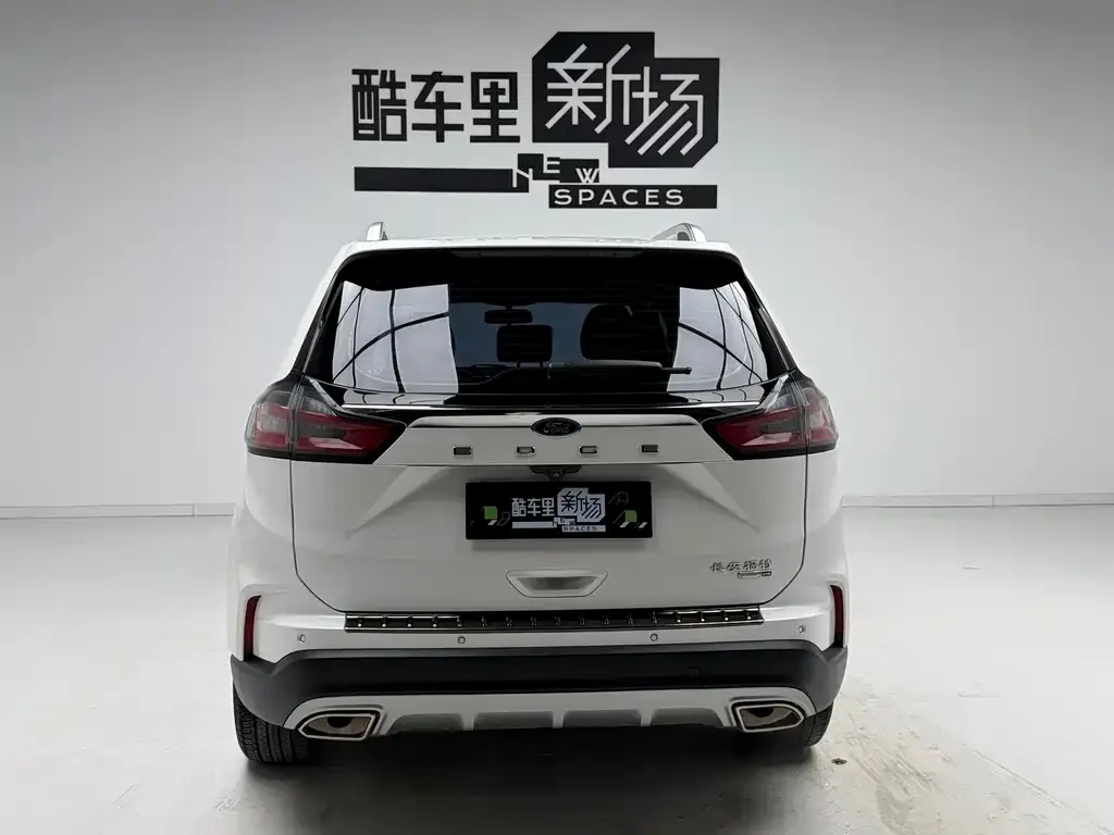 Ford Edge — фото 10