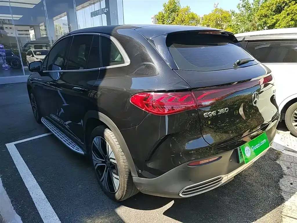 Mercedes-Benz EQE SUV — фото 6