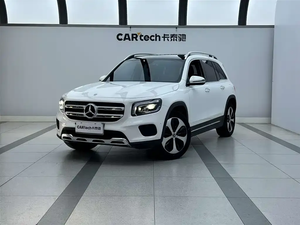 Mercedes-Benz GLB — фото 1