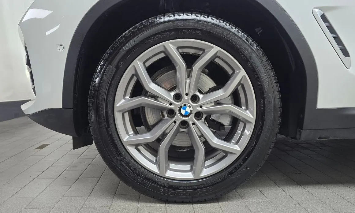 BMW X4 — фото 10