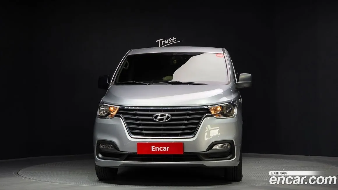 Hyundai Starex — фото 2