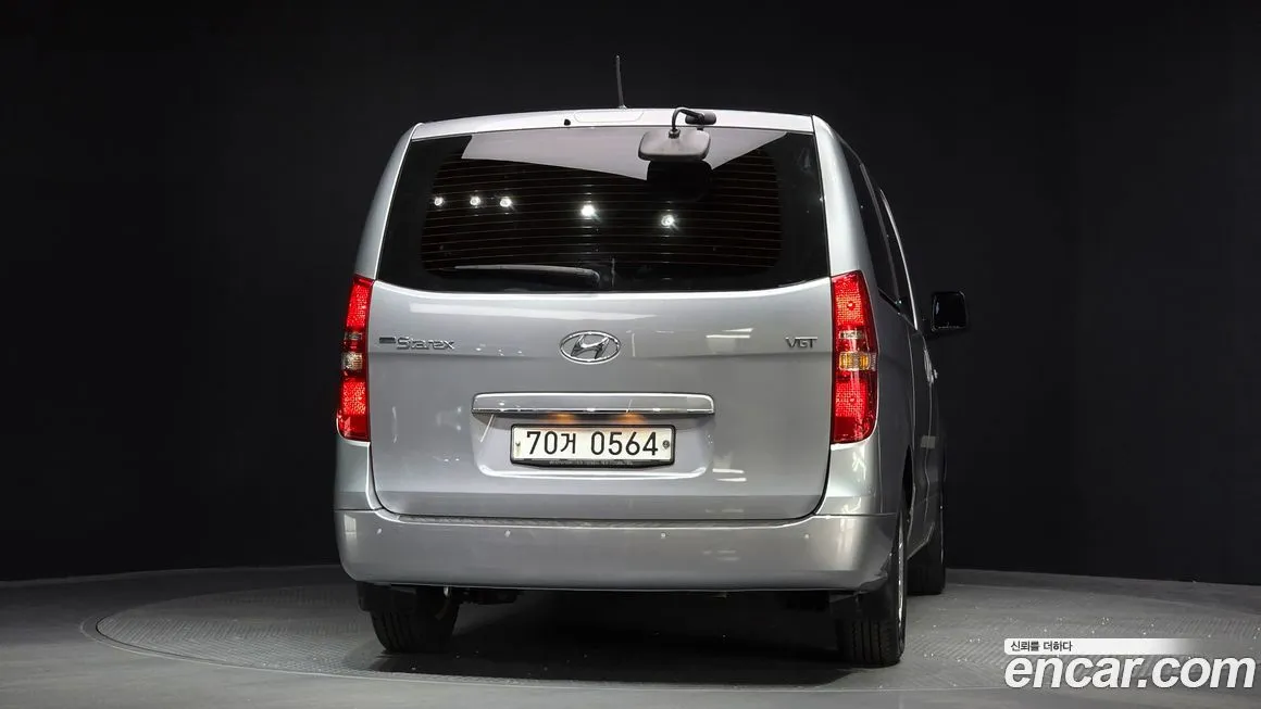 Hyundai Starex — фото 4