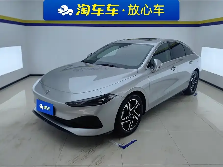 Roewe D7 — фото 1
