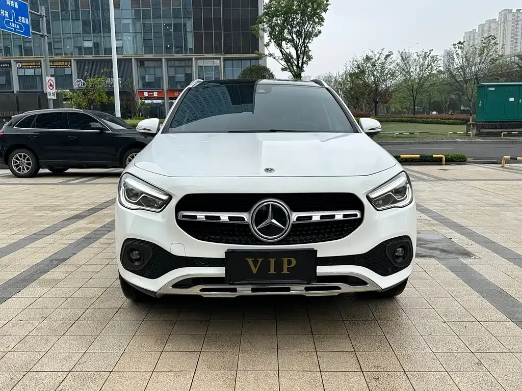 Mercedes-Benz GLA — фото 8