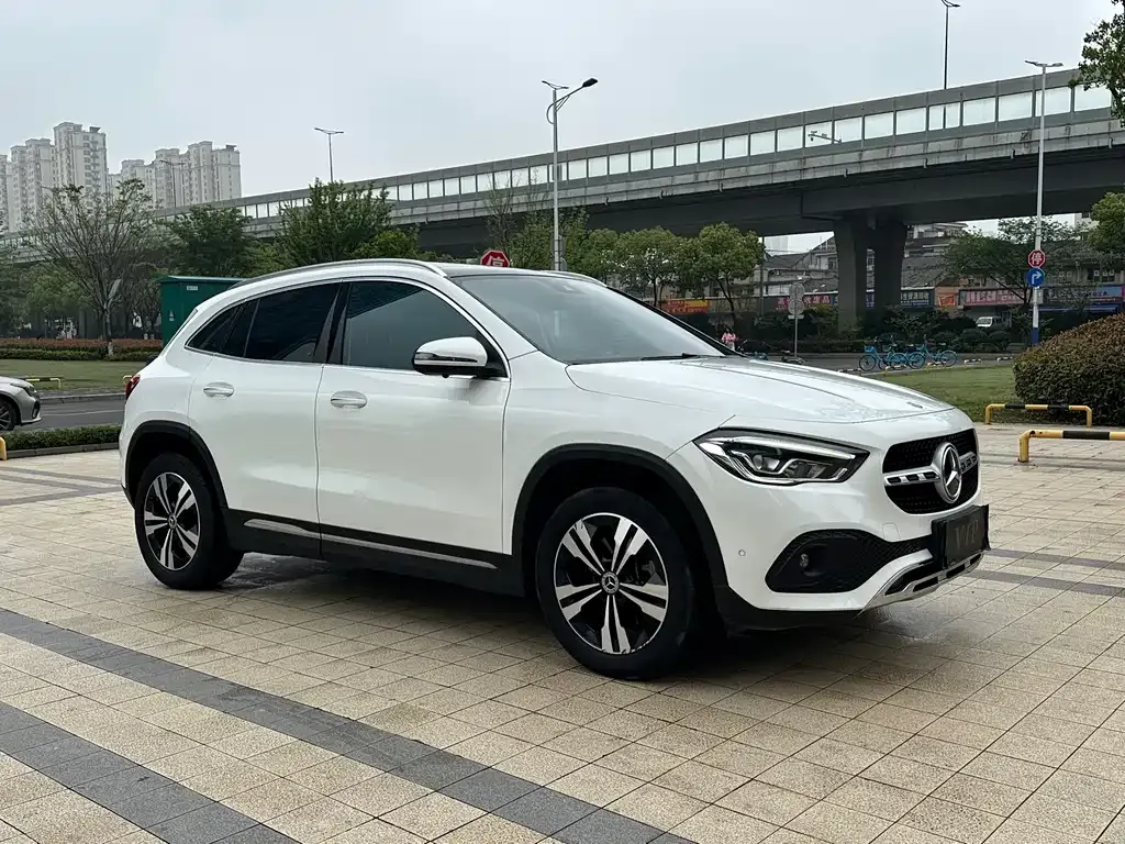 Mercedes-Benz GLA — фото 9