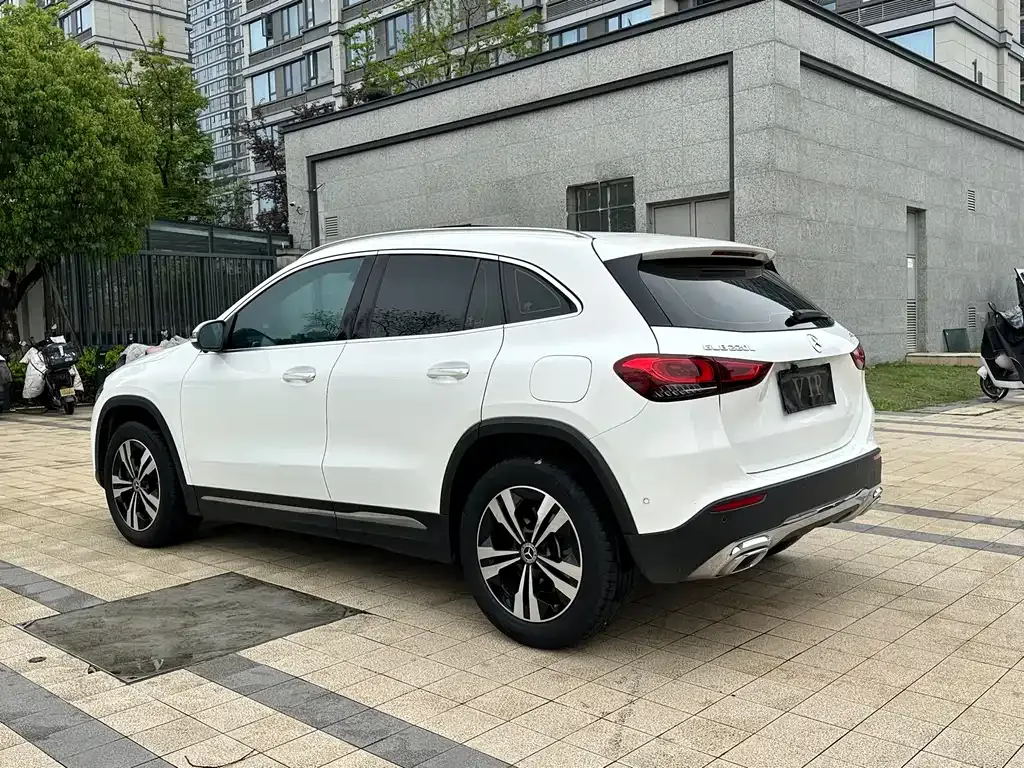 Mercedes-Benz GLA — фото 10