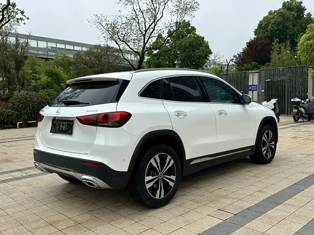 Mercedes-Benz GLA — фото 7