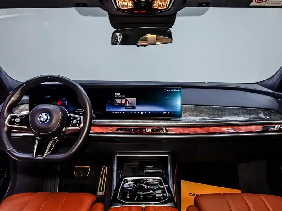 BMW i7 — фото 4
