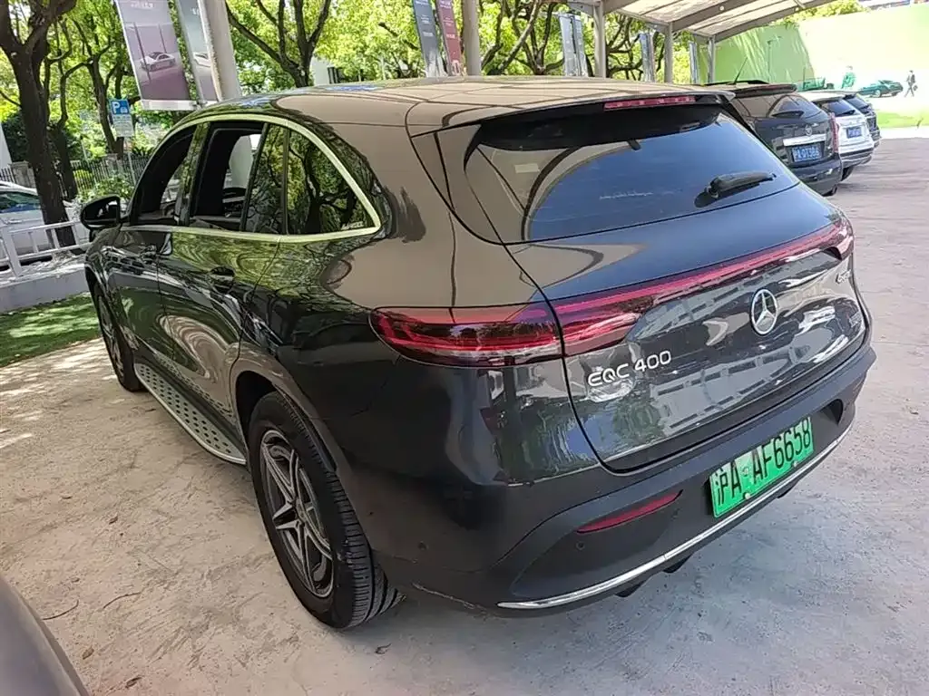 Mercedes-Benz EQC — фото 10