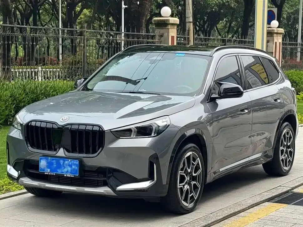 BMW X1 — фото 1