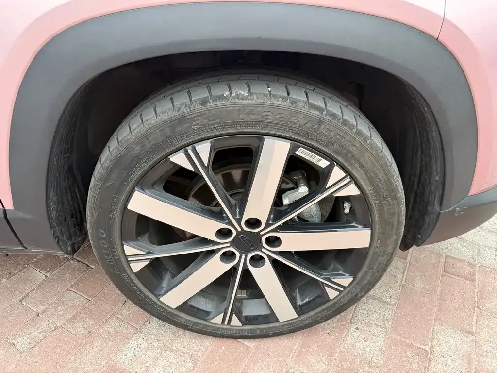Geely Icon — фото 4