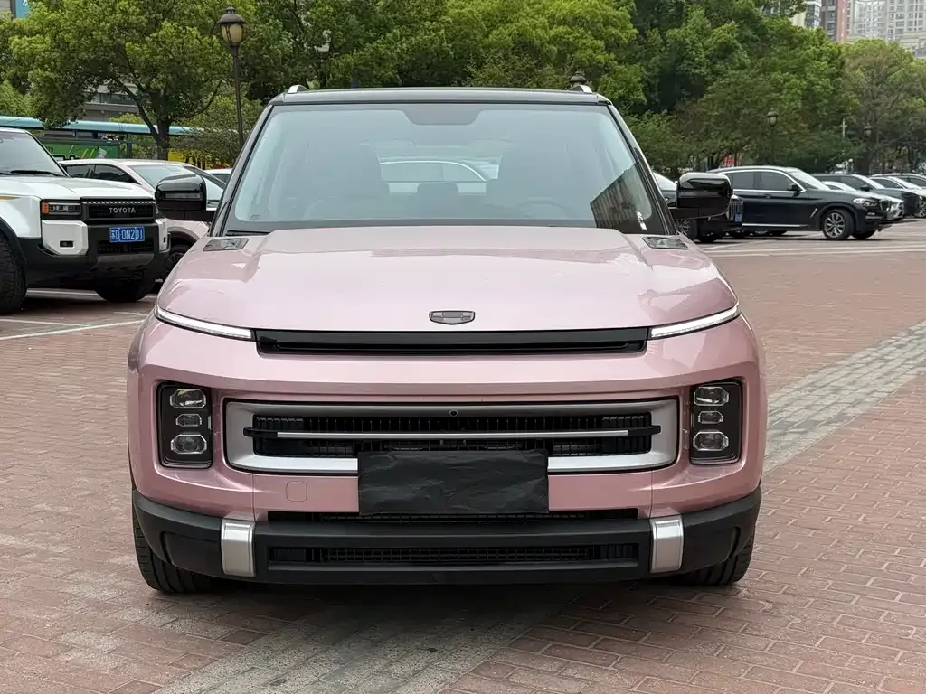 Geely Icon — фото 9