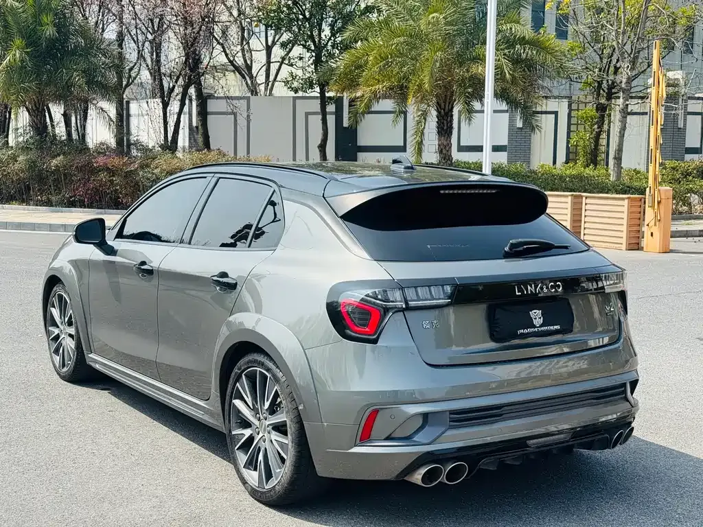 Lynk & Co 02 Hatchback — фото 10