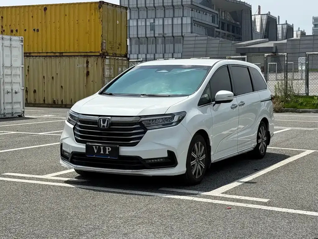 Honda Odyssey — фото 1