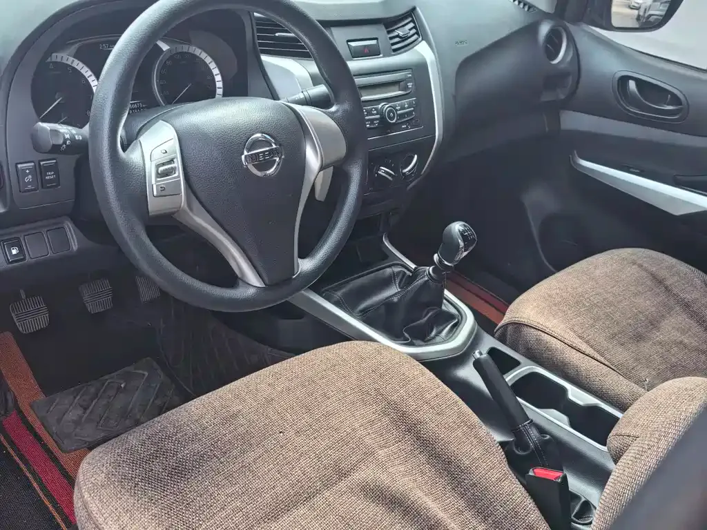 Nissan Navara — фото 2
