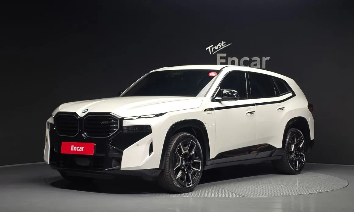 BMW XM — фото 1