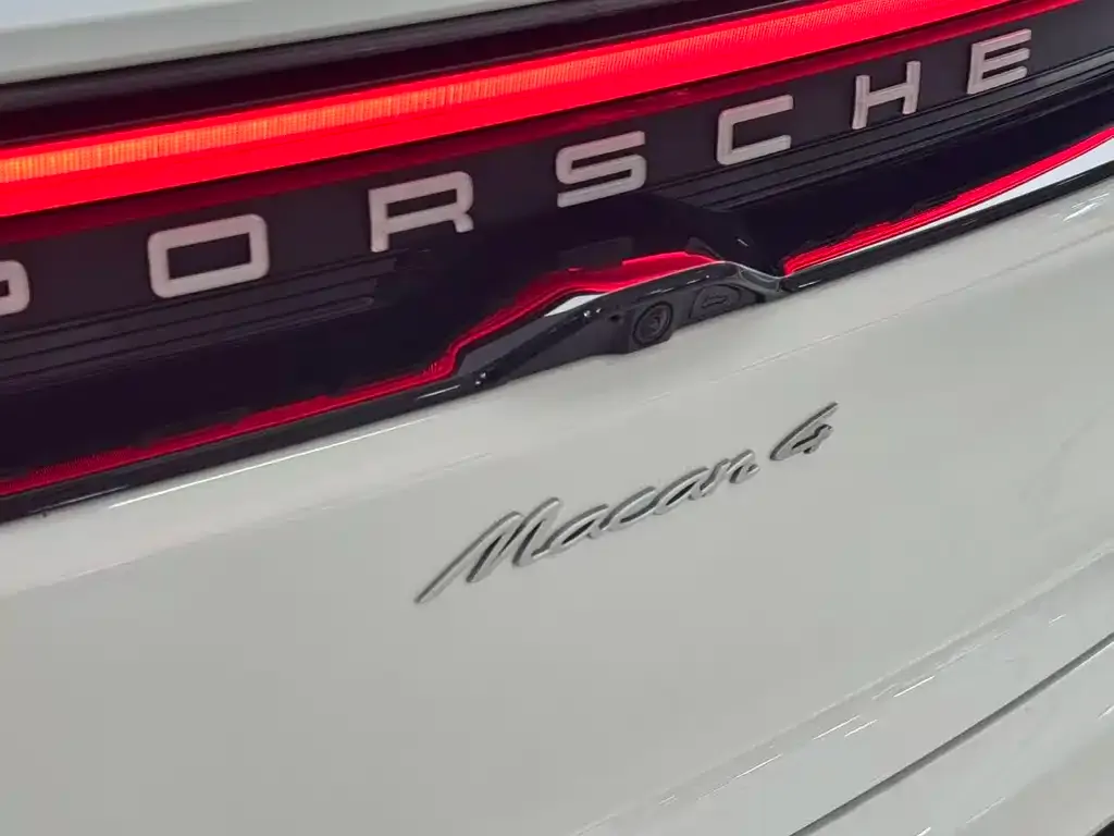 Porsche Macan EV — фото 5