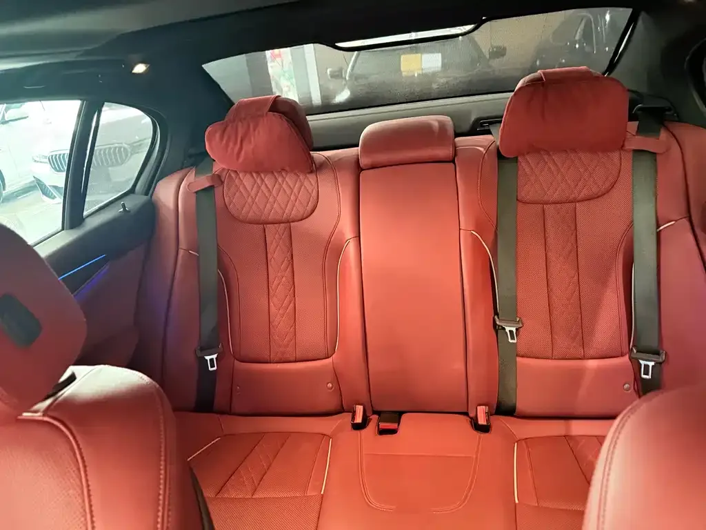 BMW 5 Series — фото 10