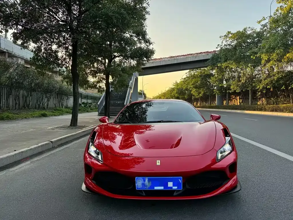 Ferrari F8 — фото 6
