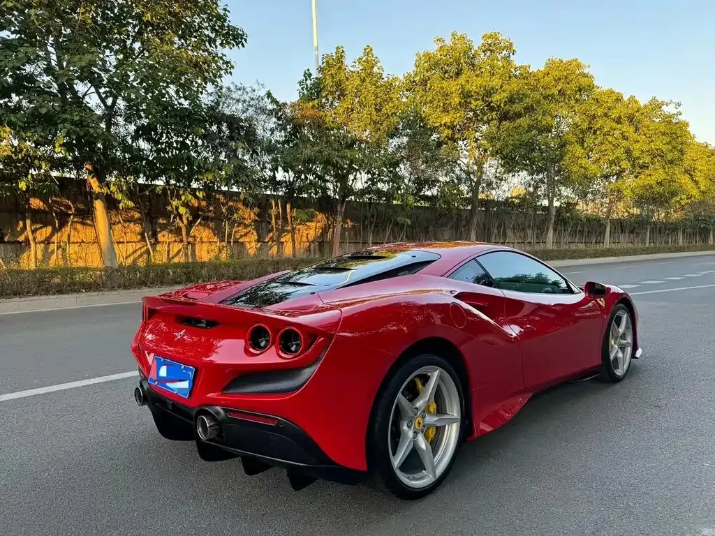 Ferrari F8 — фото 7