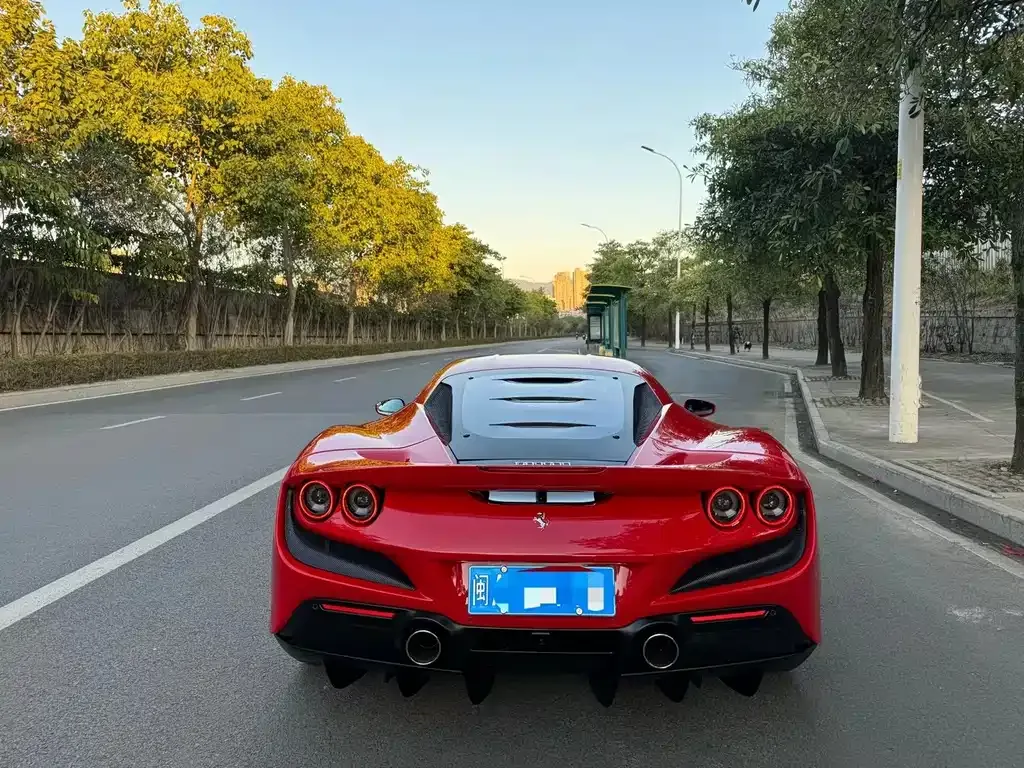 Ferrari F8 — фото 4