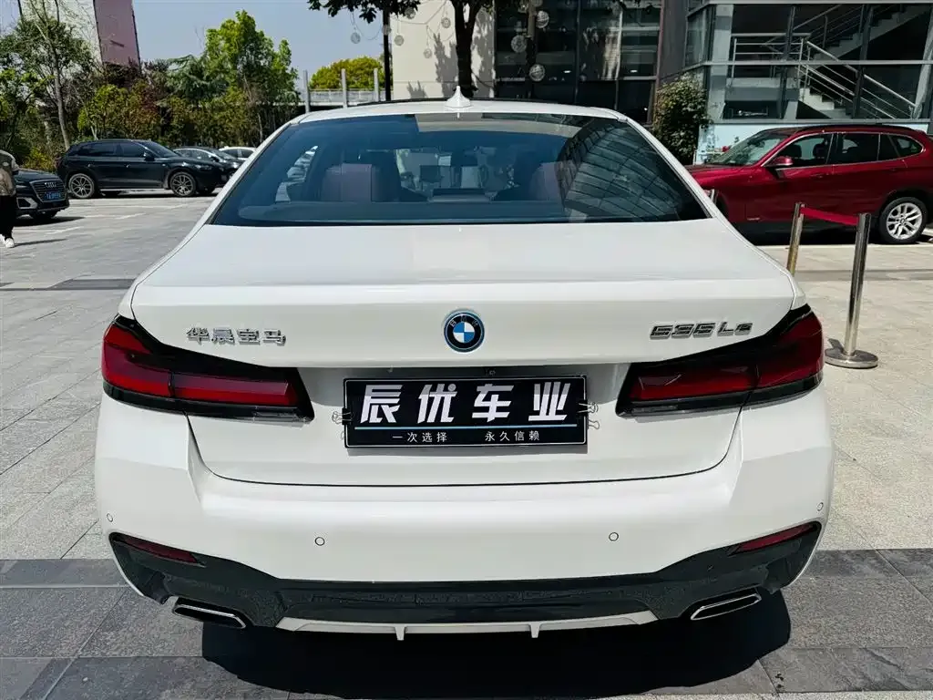 BMW 5 Series New Energy — фото 6