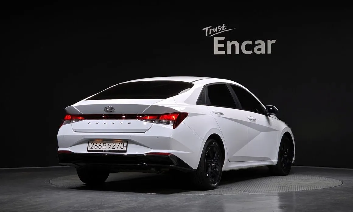 Hyundai AVANTE — фото 3